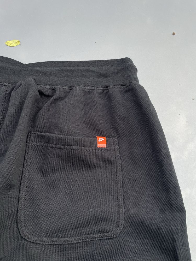 шорти Nike swoosh