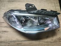 Renault Megane II reflektor lampa prawa przód