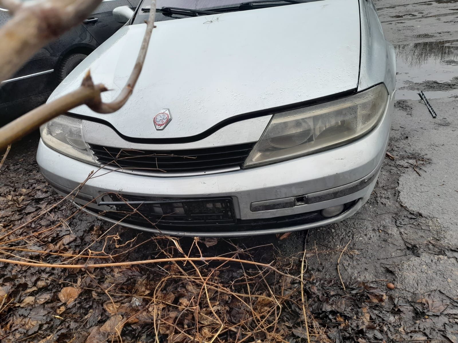 Renault Laguna 2 1.9diesel 88kW/120KM klapa tył 54