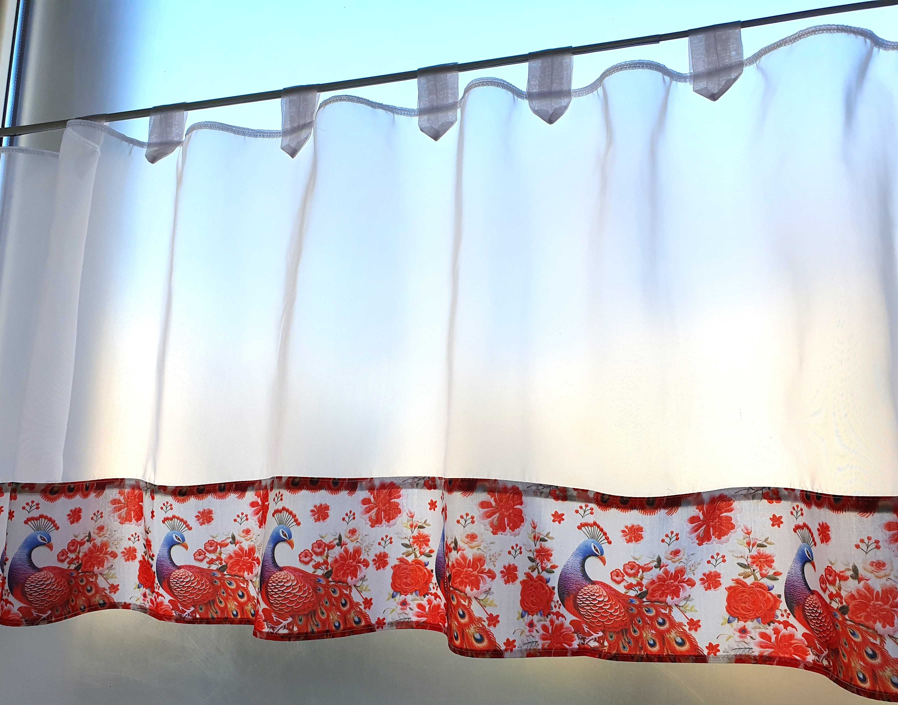 Elegancka Zazdrostka z wzorem czerwonych pawi wys. ok.50 cm x 200 cm