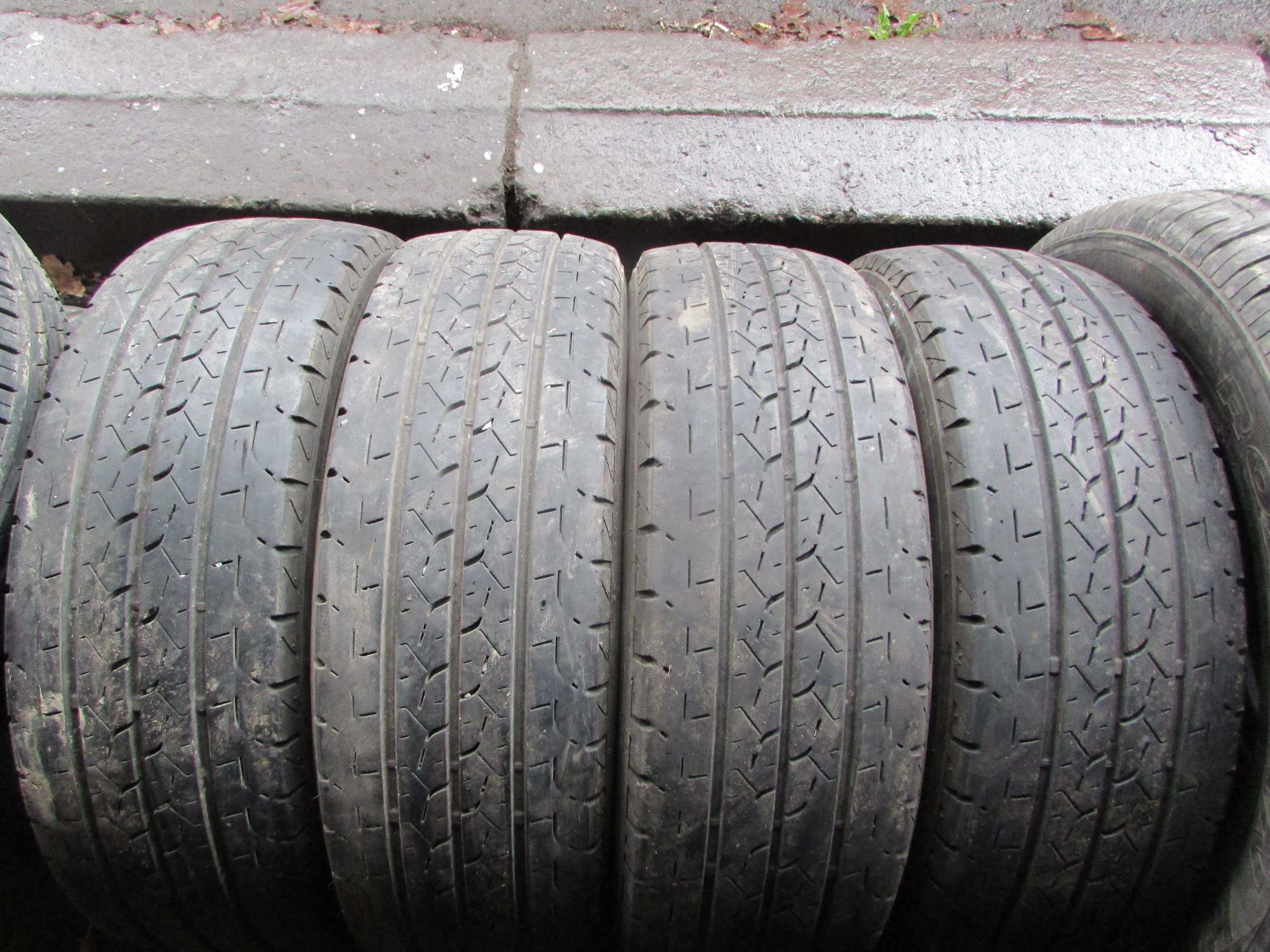 Комплект літньої гуми 215/70/R15 Bridgestone Duravis
