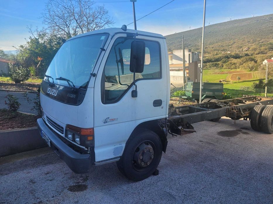 Isuzu NQR 70 4.8 Turbo Ano 2003