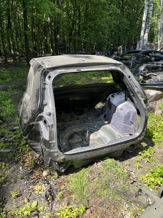 Задня частина кузова Jeep Cherokee KL