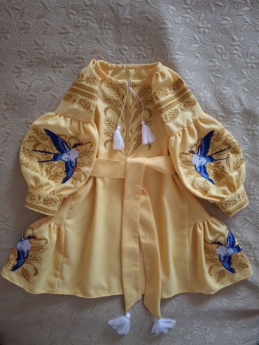 Вишиті сукні для дівчаток