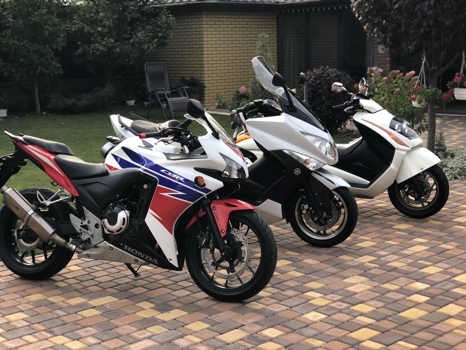 Свіжак з Японії! СBR 400R!