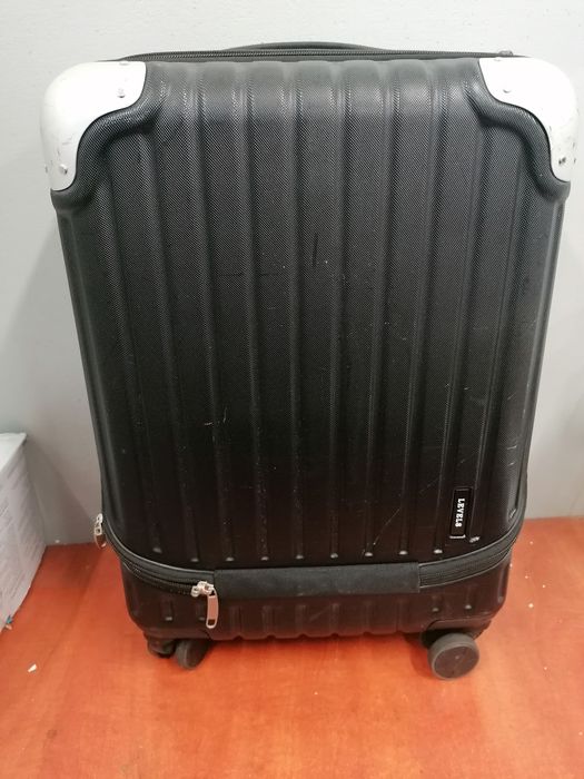 Walizka na kółkach level8 nr1