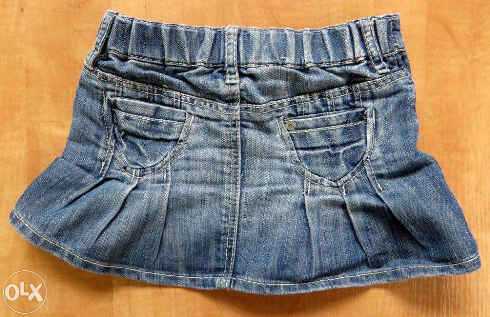 Śliczna jeansowa spódniczka z zakładkami H&M