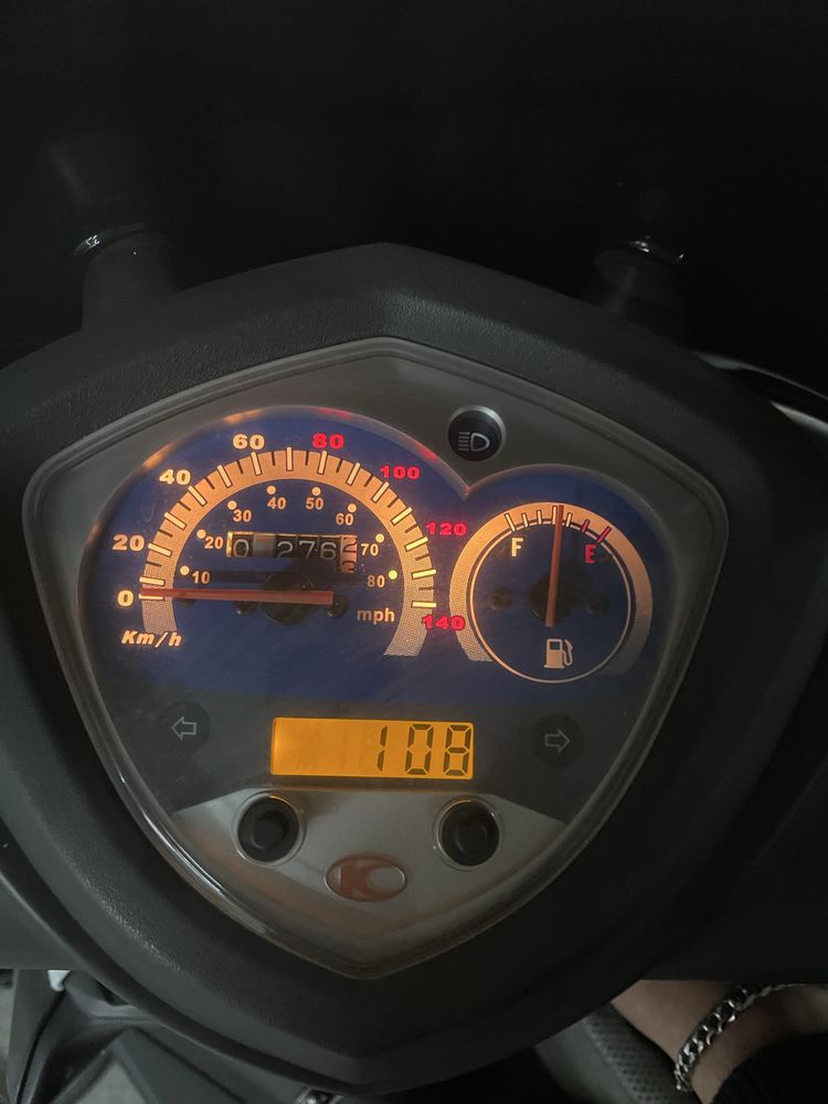 Agilty 125 branco.