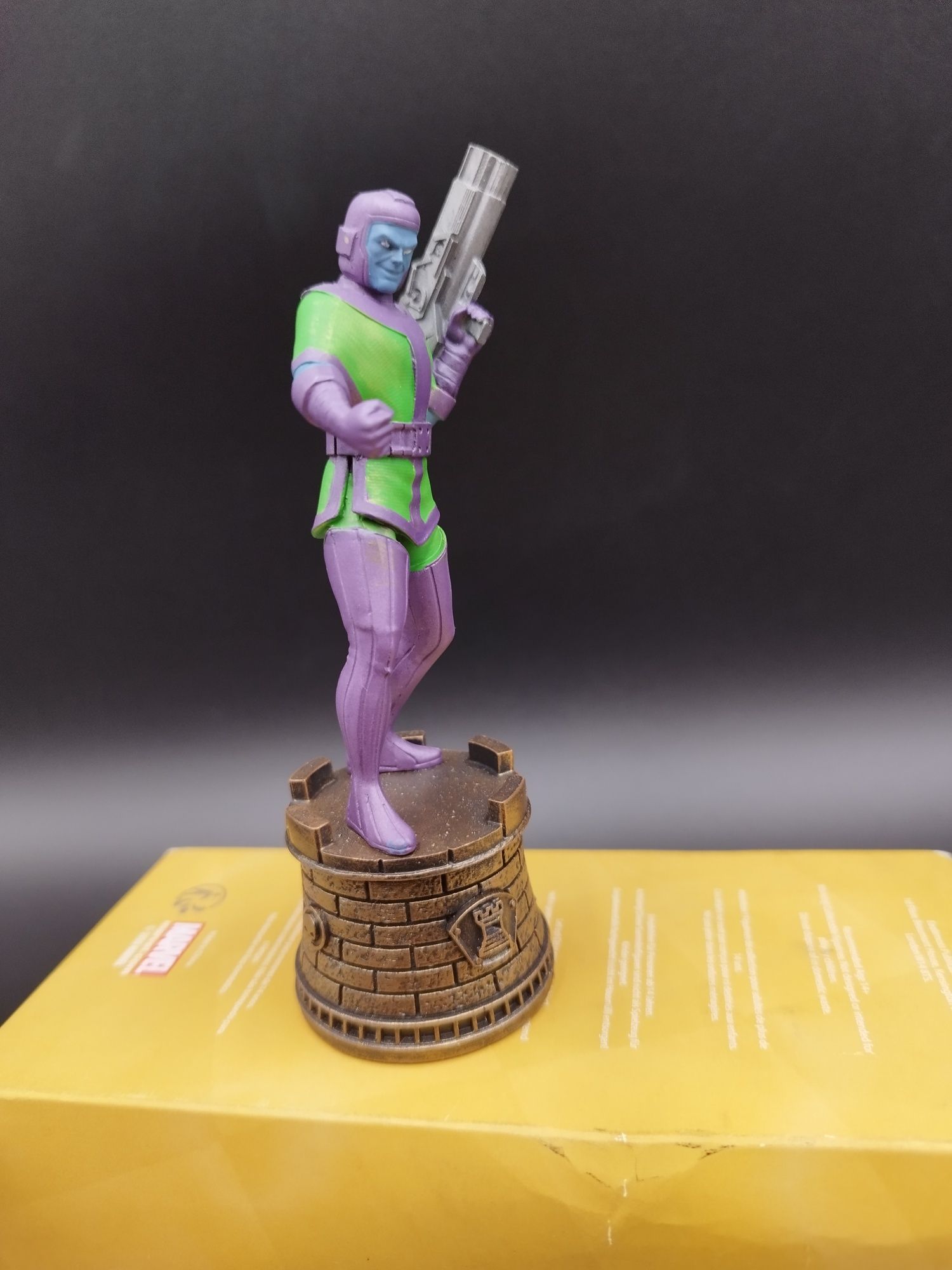 Figurka Marvel Szachowa Kang #11 ok 13 cm