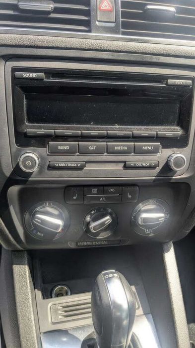 Volkswagen Jetta      2014