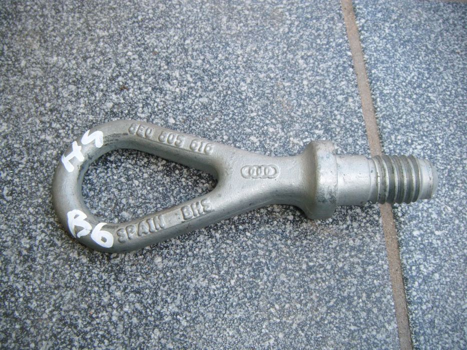 audi a4 b6  hak- ucho holownicze