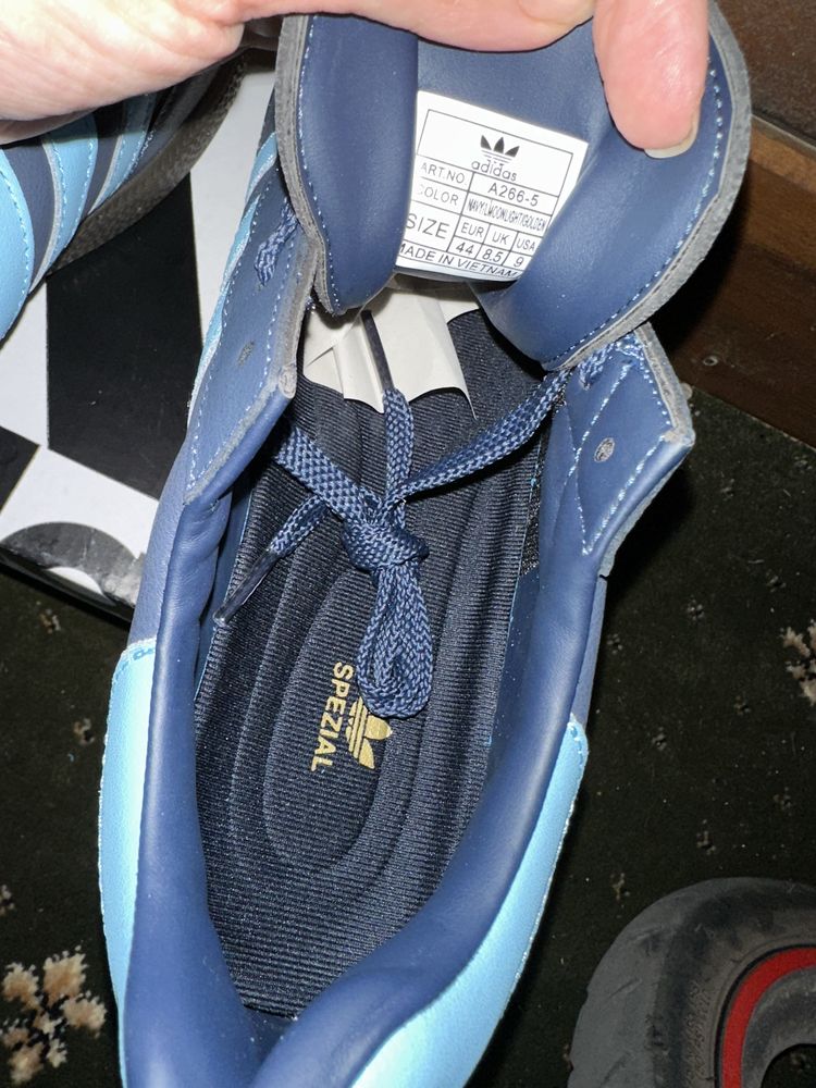 Кросівки Adidas Spezial p.41-45 нові  розпродаж
