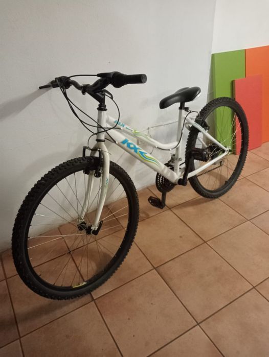 Bicicleta branca