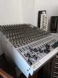 Mesa de mistura de 32 canais Behringer mx3242x