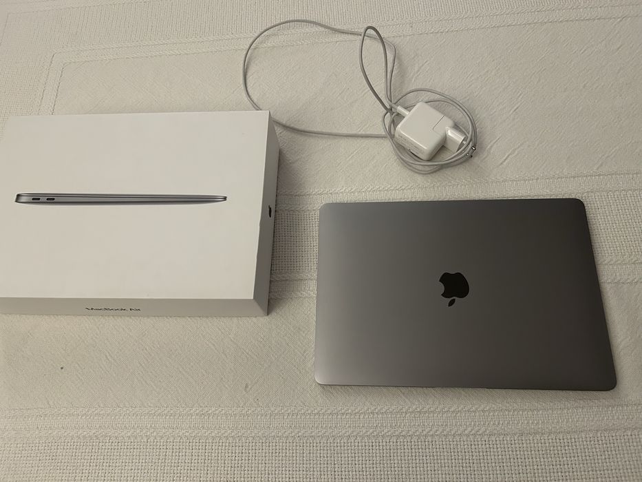 McBook Air I5 16GB 500GB