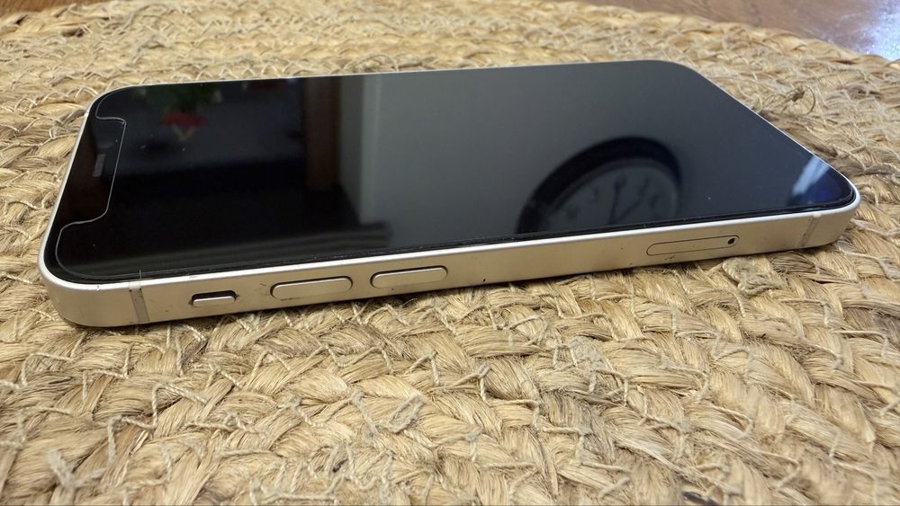 Iphone 12 mini  bialy bateria 77%