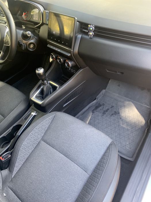 Renault Clio 5 2020 год в отличном состоянии