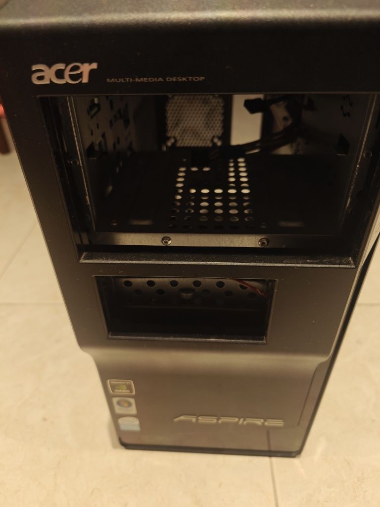 Caixa/ torre computador