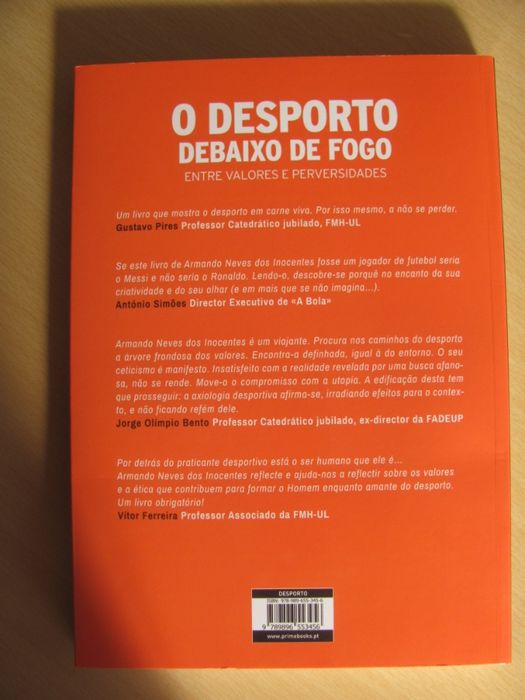 O Desporto Debaixo de Fogo de Armando Neves dos Inocentes