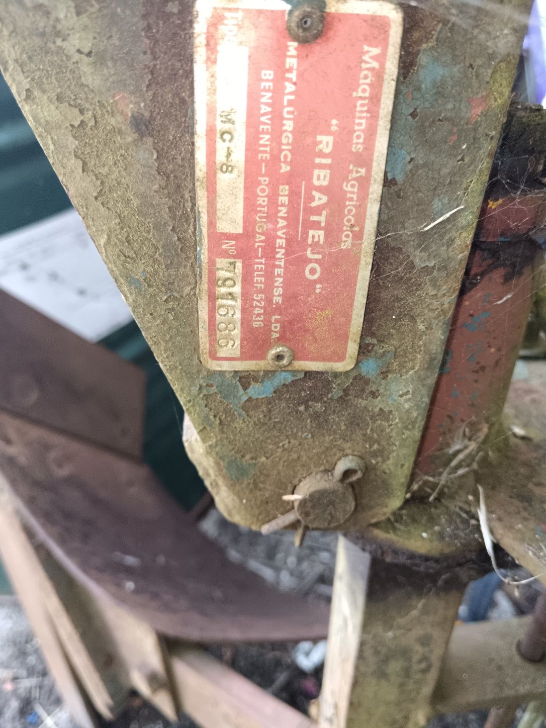 Motocultivador impecável