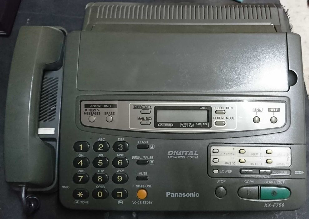 Faks Panasonic KX-F750 120v