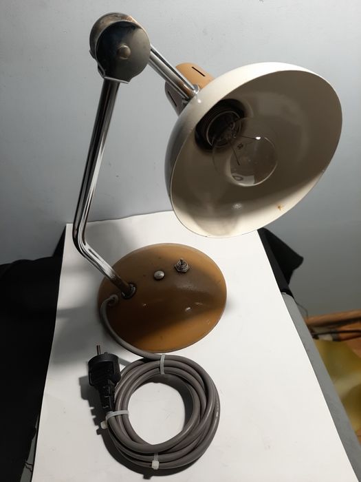 Lampa biurkowa w stylu vintage z lat 80 PRL