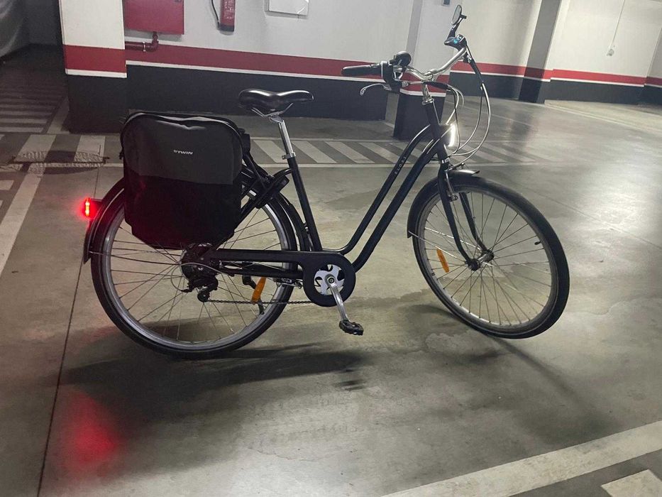 Bicicleta eléctrica  - pasteleira - btwin elops 120e