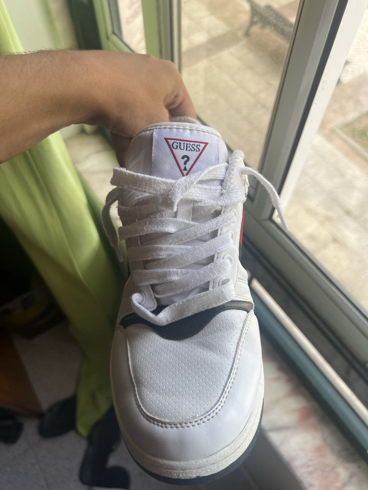 Ténis GUESS originais – ótimo estado
