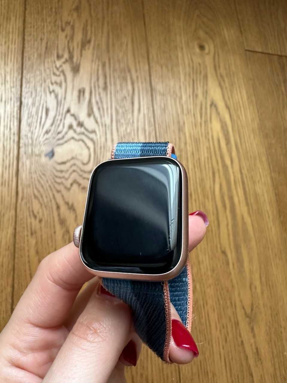 Apple Watch Series 5 40mm Gold