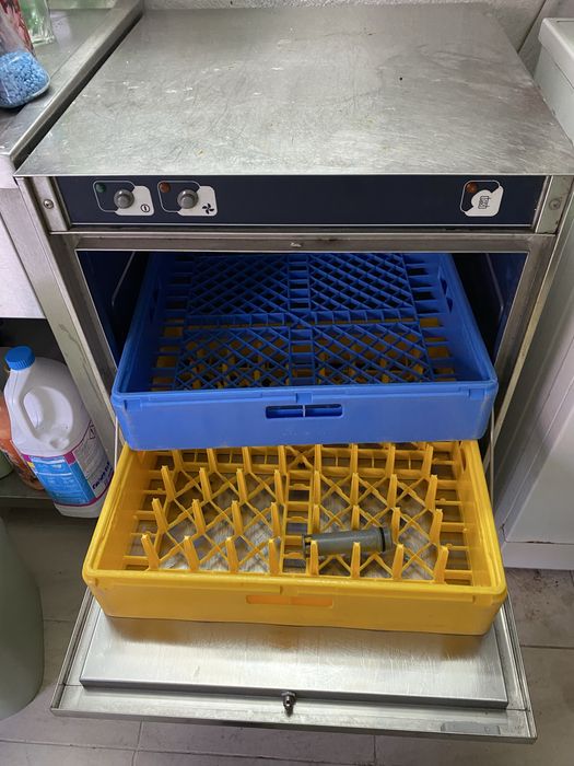 Maquina lavar pratos e loiça industrial Silanos