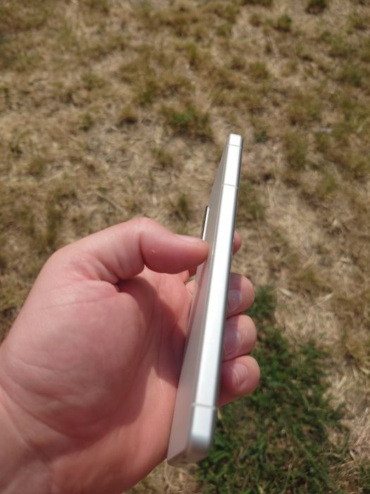 В продаже идеальный японский флагман Sony Xperia 5 iv 8/128гб