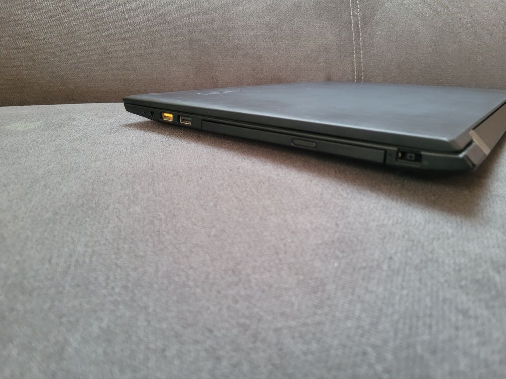 Laptop Lenovo - i5-7200u, 8gb ram ddr4, dysk 500gb Ładny!,Nowa Bateria