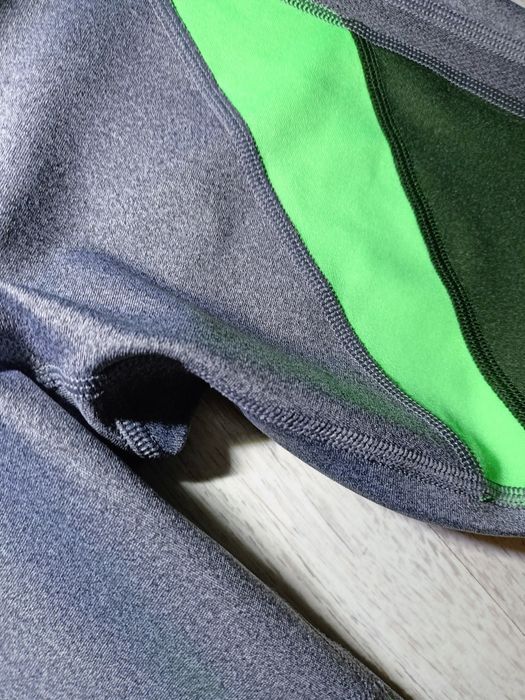 Legginsy damskie sportowe Under Armour. Rozmiar M. Getry treningowe.
S