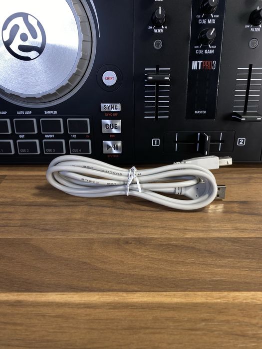 Numark Mixtrack Pro 3