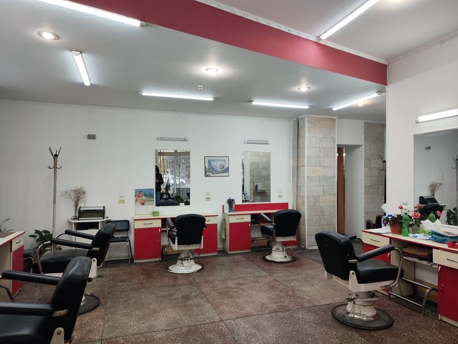 = Продам комерційне приміщення в центрі міста