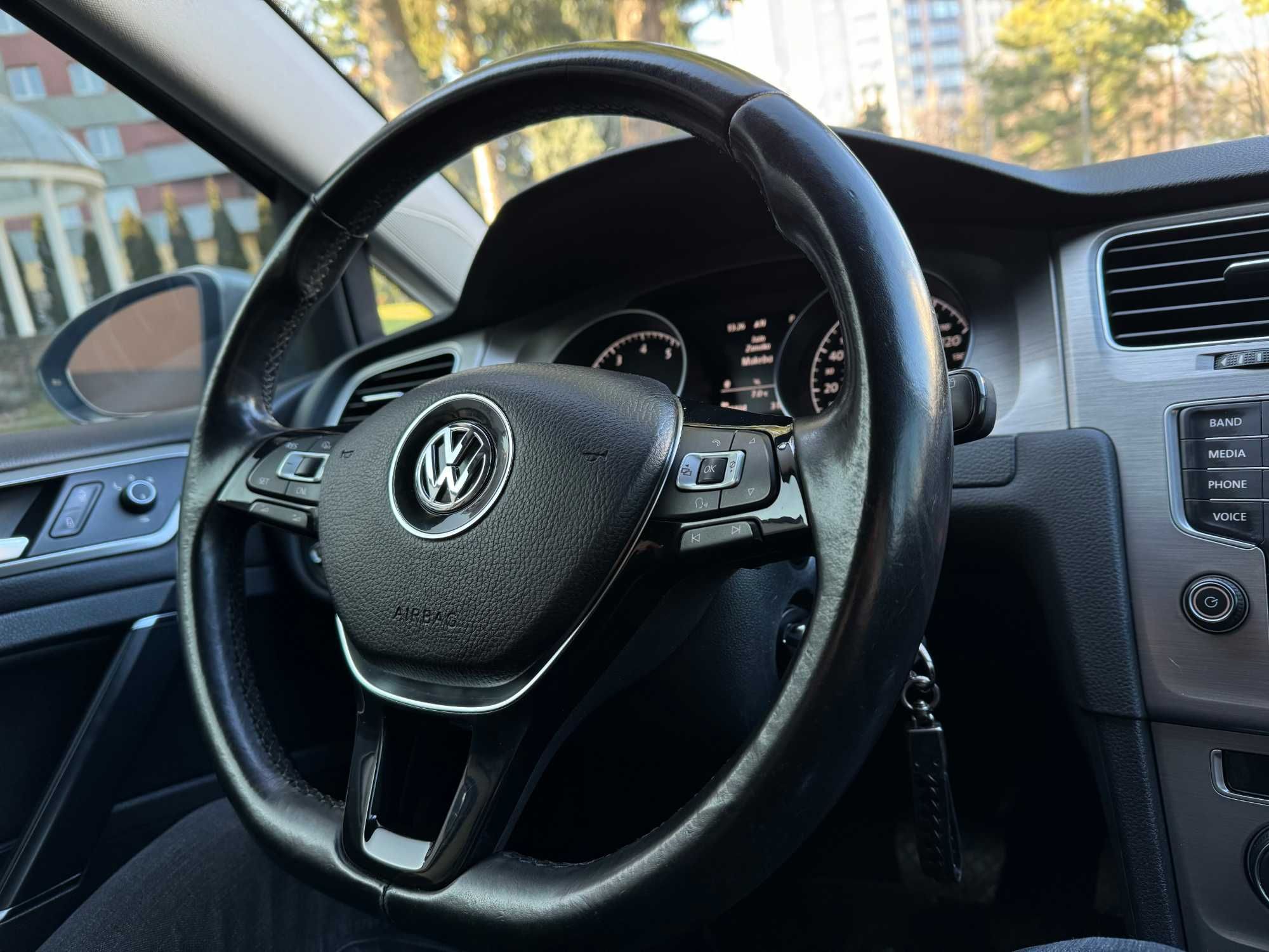 Продам Volkswagen Golf 2014