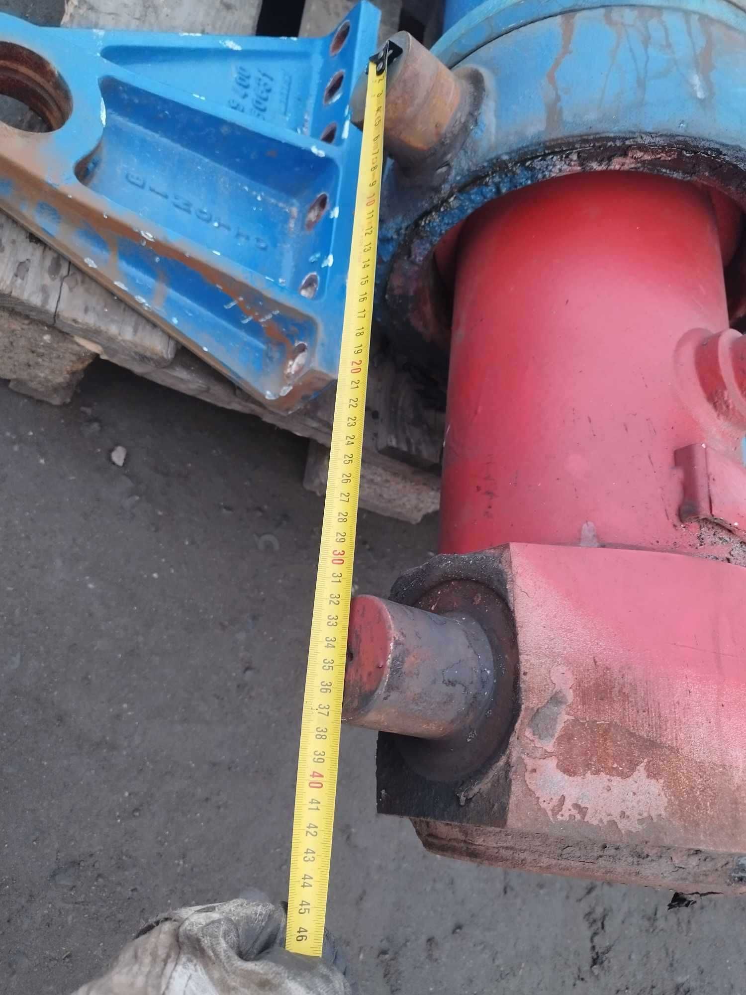 Siłownik Hydrauliczny teleskopowy do wywrotu naczep wywrotka, gondola
