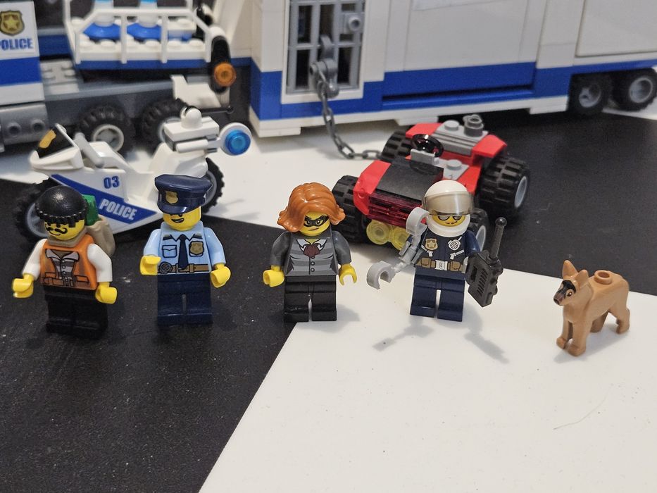 Lego City 60139 Mobilne Centrum Dowodzenia