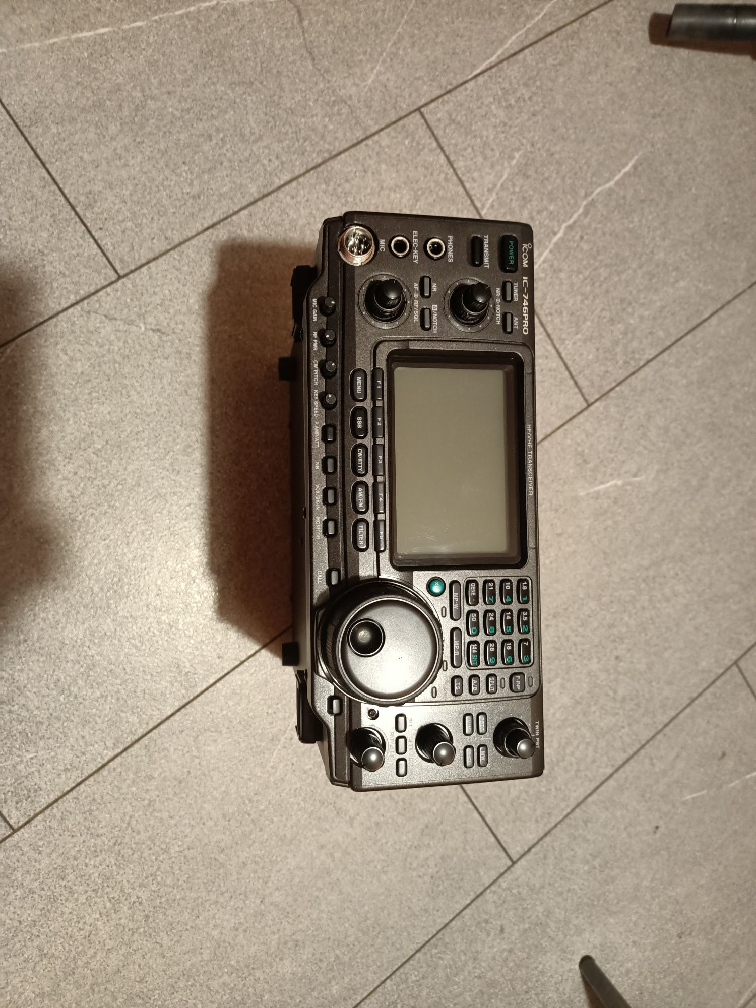 Icom 746PRO KF/UKF