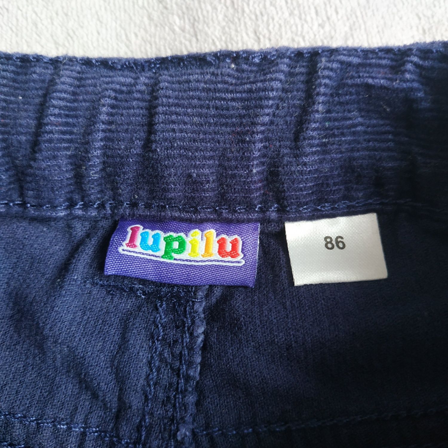 Nowe sztruksowe spodnie Lupilu 86