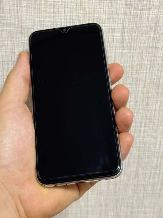 Redmi Note 8 4/64GB — гарний стан, поклеєне скло