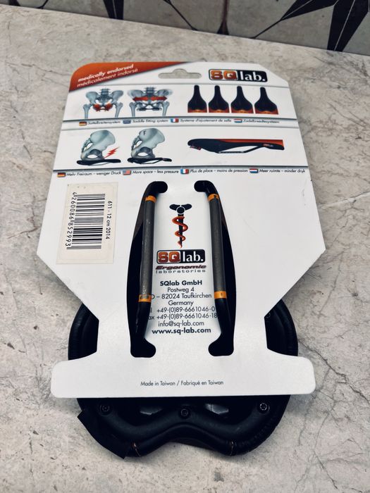 Superlekkie siodełko SQLAB 611 Race Ti tytanowe pręty 12CM Enduro