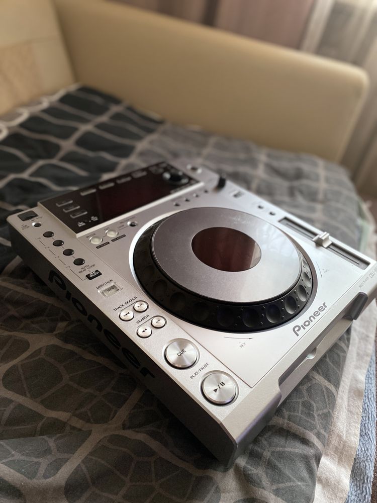 Pioneer CDJ 850 X 2