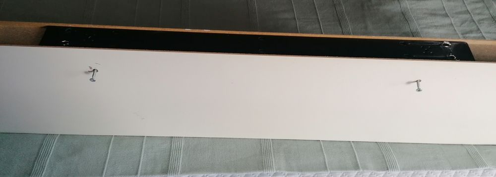 Prateleira suspensa Lack (IKEA)