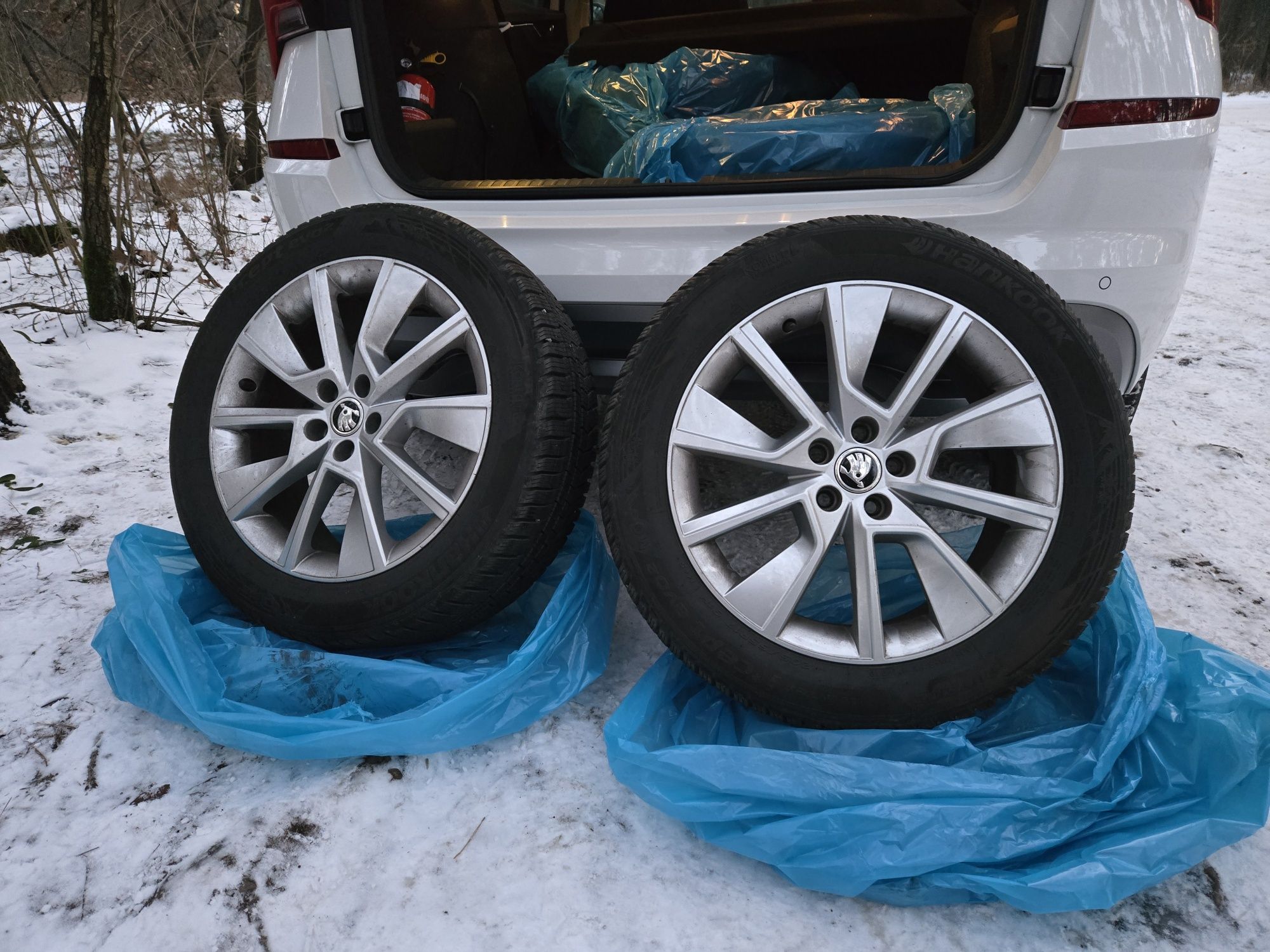 Koła felgi+opony zimowe 6.5j 5x100 205/55/R17 2019r. skoda kamiq/scala