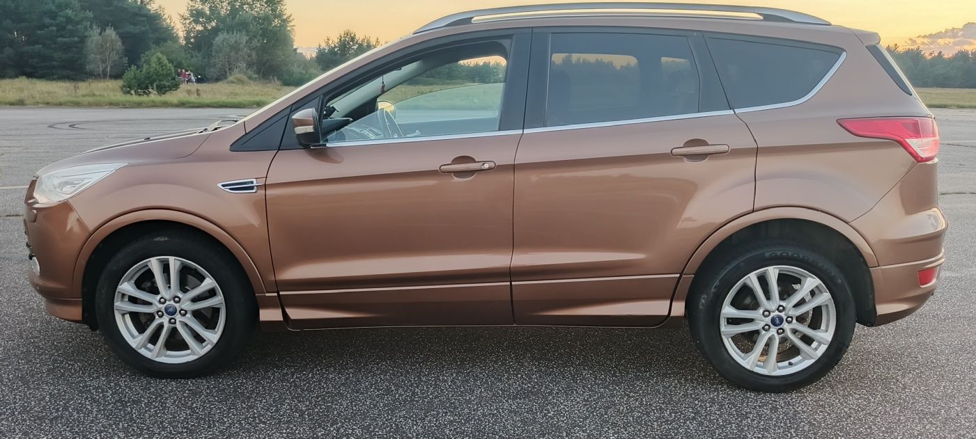 Ford Kuga 2.0 TDCi 200KM 4x4 ST-Line – full opcja, super stan