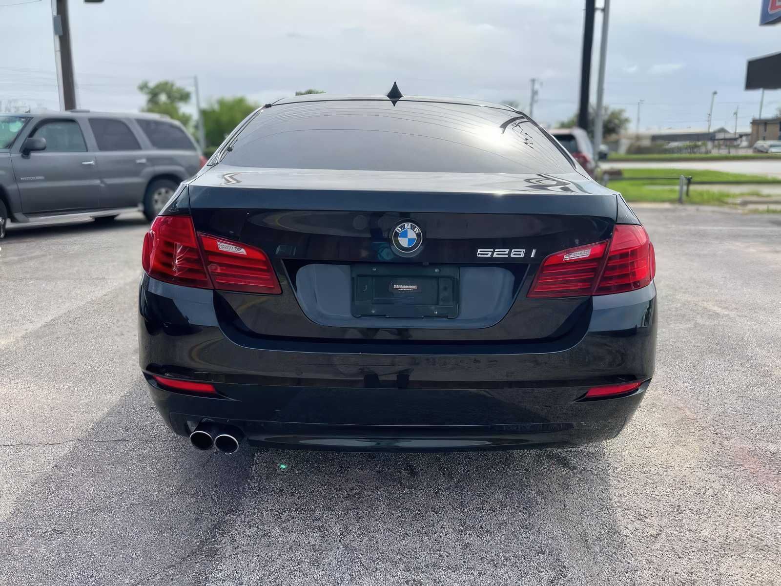 2015 BMW 5 Series 528i