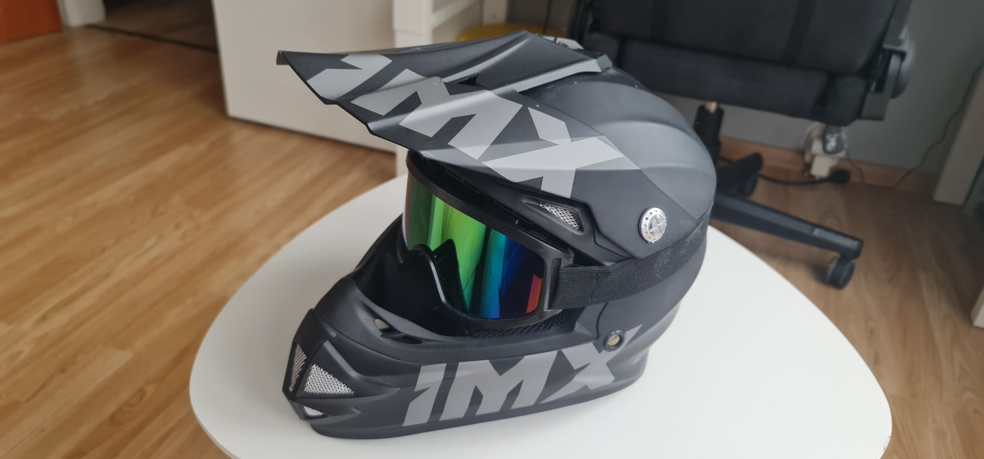 Kask rowerowy prawie nowy