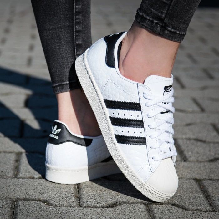 Adidasy superstar nowe - wzór skóry węża