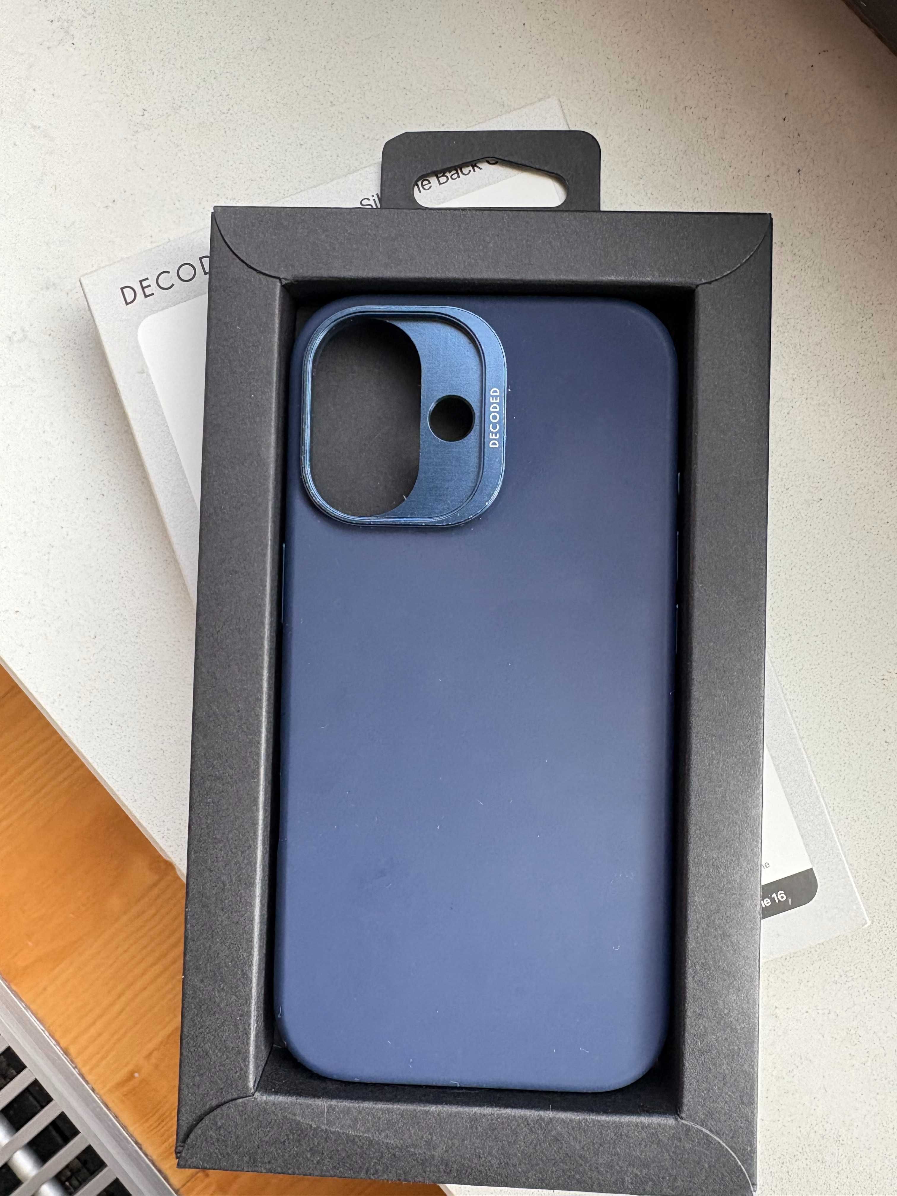 Case Etui iPhone 16 Decoded Silikonowy